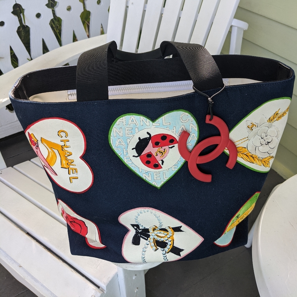 Chanel Valentine vintage tote featuring Chanel charms design motif